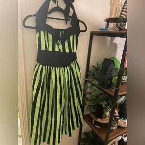Halloween green striped dress 👗🎃🦇